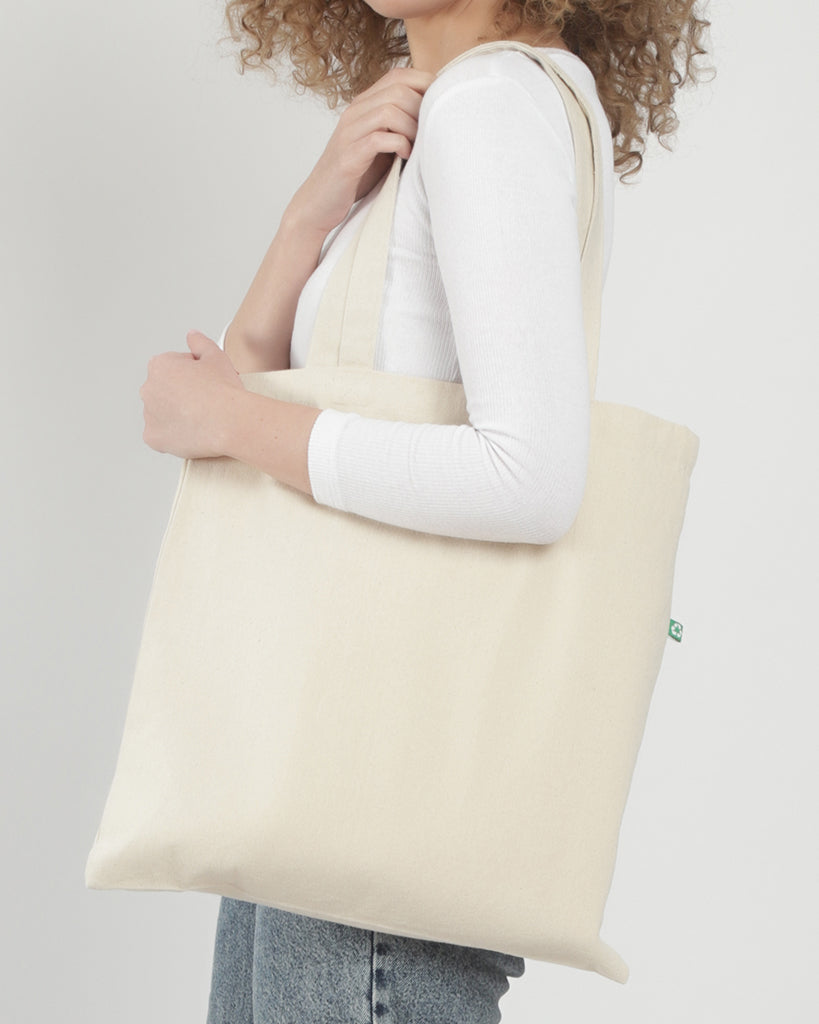 durable-ecofriendly-signature-totebag-totebagfactory-2_7de960ea-0c28-41ac-b800-10e2165a13e7